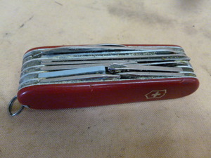 lot 348 image: Swiss Army Knife