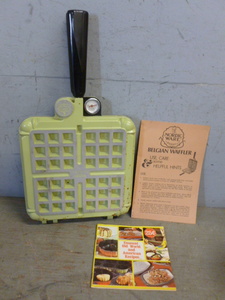 lot 354 image: Vintage Waffle Maker