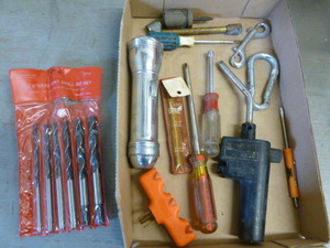 lot 371 image: Tools