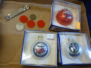 lot 402 image: Collectible