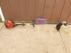 Craftsman 2 cycle weed trimmer. Nearly new. Tested & works. As shown.