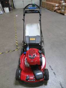 lot 4 image: Toro Recycler 22 in. All-Wheel Drive Personal Pace Variable Speed Gas Self Propelled Mower with Briggs & Stratton Engine 20353