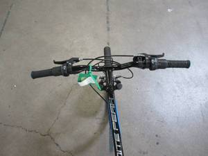 lot 42 image: Roadmaster Granite Peak Mountain Bike 26 wheel size, Mens Black 728826935