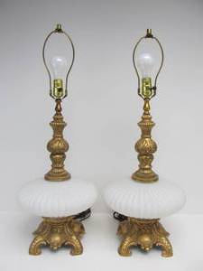 lot 166 image: Matching Pair of 1960s Hollywood Regency Gilt Metal & Ribbed Glass table Lamps