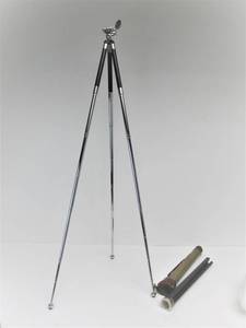 lot 170 image: 2 Vintage Camera Photography Tripods
