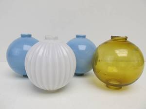 lot 174 image: Lot of 4 Antique Glass Lightning Rod Balls