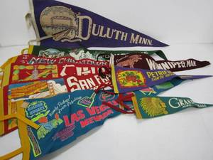 lot 100 image: Lot of Vintage 1930s-40s Felt Pennants