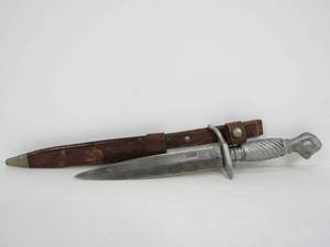 lot 108 image: Vintage Claw & Ball Handled Dagger wSheath