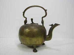 lot 43 image: Old Vintage Solid Brass Apple-Shape Teapot