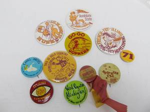 lot 134 image: Lot of Vintage MN GOPHERS Homecoming & Other Football Buttons