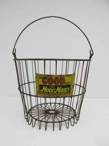 lot 162 image: Vintage 1930s MOORMANS Metal Wire Farm Advertising Egg Basket