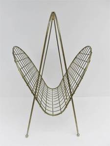 lot 213 image: Mid Century Atomic Brass Wire Magazine Rack