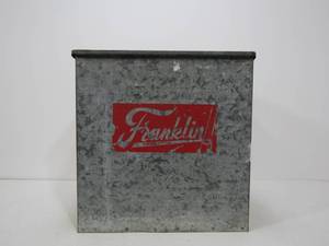 lot 258 image: Vintage Galvanized FRANKLIN Dairy Milk Box