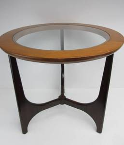 lot 75 image: Round Lane Style Side Table