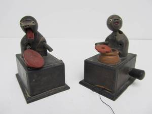 lot 119 image: Old Vintage Carved Novelty Toys - Snake Charmer etc
