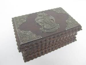 lot 121 image: Old Vintage Luciadas Ship Trinket Box