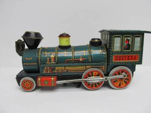 lot 275 image: Vintage Japanese Tin Litho Battery-Op Train Engine Toy