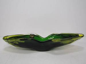 lot 354 image: Beautiful Large Hand Made Sculptural Art Glass Bowl by Makora