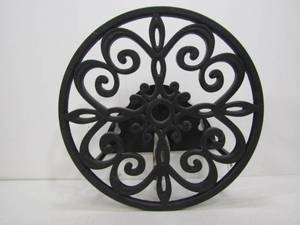 lot 360 image: Metal Wall Mount Hose Garden Hose Rack