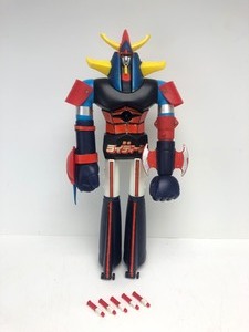 lot 156 image: Vintage Japanese Shogun Warriors Jumbo Raydeen Robot Toy