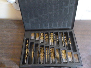 lot 26 image: MaxTech Drill Bit Set