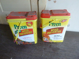 lot 37 image: 2 Buckets of Preen Garden Weed Preventer