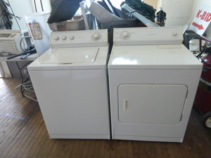 lot 3 image: Whirlpool Washer and Dryer Set