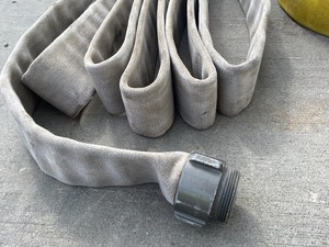 lot 16 image: Lot Of (2) 2.5 x 50ft Fire-Truck Water Hoses