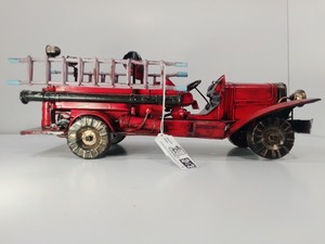 lot 213 image: Vintage Metal 1927 Seagrave Firetruck 1