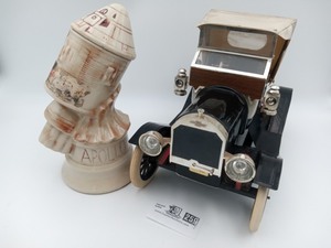lot 259 image: 1970 Chevy Decanter &  1968 Apollo Decanter