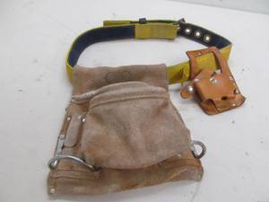 lot 10 image: C&C leather work pouch