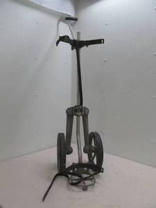 lot 12 image: Browning bag boy cart