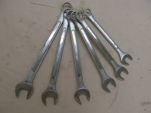 lot 15 image: evercraft wrenches