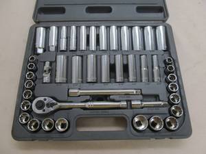 lot 46 image: Napa evercraft socket set