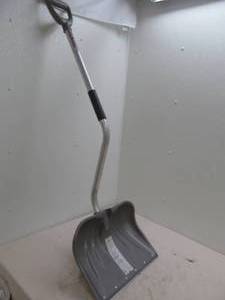 lot 79 image: snow shovel