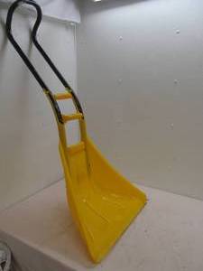 lot 81 image: true temper snow shovel