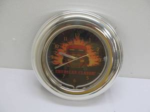 lot 108 image: American classic wall clock