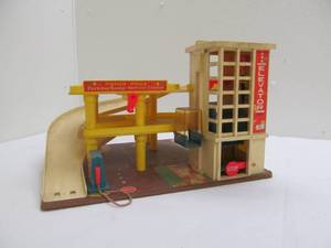 lot 146 image: vintage Fisher Price