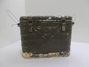 lot 148 image: military hot food storage container