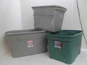 lot 216 image: storage totes
