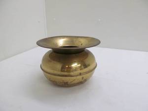 lot 227 image: spitoon