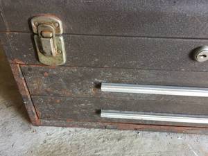 lot 15 image: 20 Inch Metal Tool Box And Tools