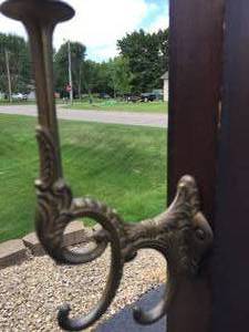 lot 38 image: Wooden Coat Rack