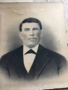 lot 204 image: Vintage Unframed Portraits