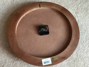 lot 231 image: 16 Inch Battery Operated Clock