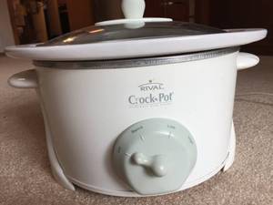 lot 236 image: Rival Crock Pot