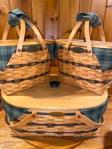 lot 6 image: Lot of Longaberger Baskets