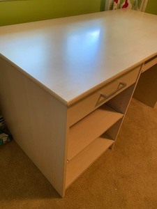 lot 129 image: Desk