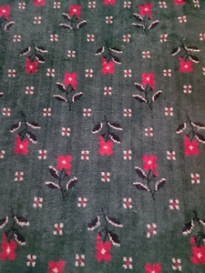 lot 35 image: Green Floral Area Rug