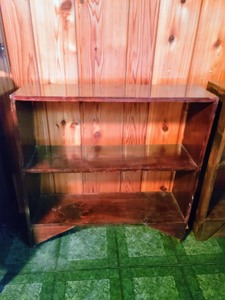 lot 34 image: Pair of Bookshelves